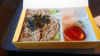 長万部駅前のそば