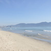 ホテルの前は広大なビーチ、広大過ぎて誰もいません(笑）