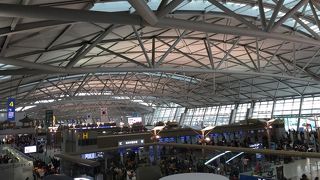 空港内で韓国料理