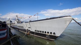 アメリカの潜水艦に入れます