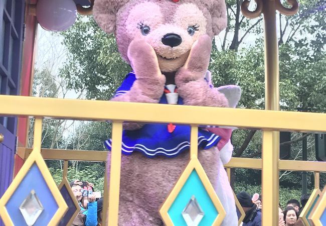 上海ディズニーランドのパレード