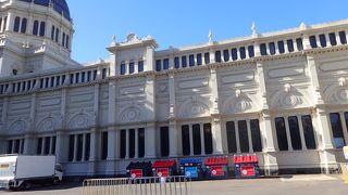 カールトン庭園。広くて緑豊かな公園