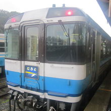 特急「むろと」の様子。間もなく朝夜の一往復のみとなります。