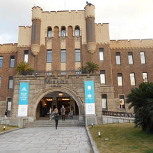 ミライザ大阪城正面