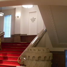 ミライザ大阪城中の階段