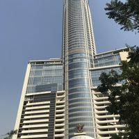 スタイリッシュな高層ホテル