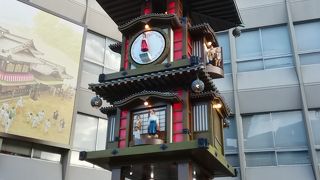 道後温泉の中心の建つカラクリ時計