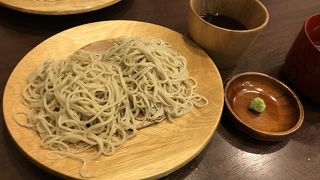 本格的で上品なお蕎麦がリーズナブルに