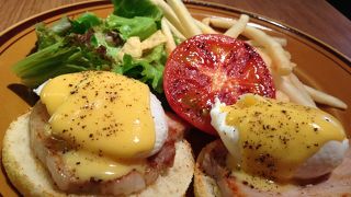 エッグベネディクト