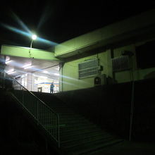 始発前の和歌山港駅の様子（徳島から到着したばかりの時間帯）