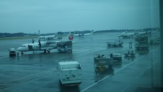 地方空港にしては大きな