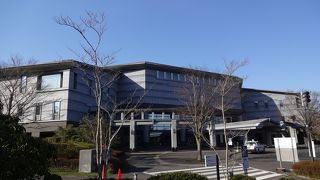 周辺にはカフェもコンビニもない