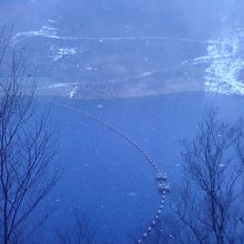 美しい湖面が広がります。