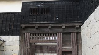 中庭に至る最後の関門。