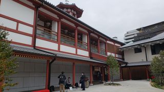 木の内装が素敵