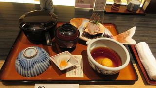 ここの鯛めしは言葉では表現できないほど絶品です。