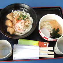 子供用うどんと鶏天うどん