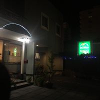 夜のエントランス