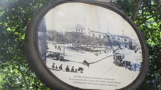 モンテビデオの植民地時代の市街があった旧市街（Ciudad Vieja：港のある半島の部分）です。