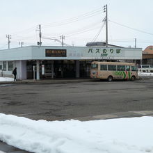 黒石駅前にあります