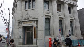 重厚で美しい洋館