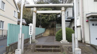境内に遊具を有す神社