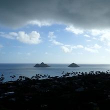 登り始めドン曇り途中雨、頂上着くと晴天！やっぱりここは天国！