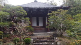 薬師如来を祀っている