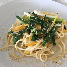 島野菜のパスタ 黄色いのは人参です