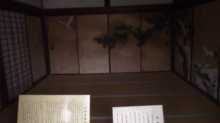 御殿庭園にある