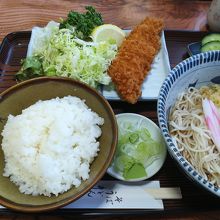 そばもフライも美味しいよ！