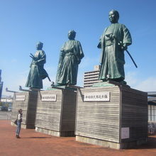 お三方が並ぶ姿はとても迫力がありますね！