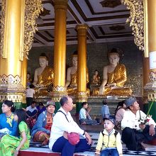 参拝後は、まったりしてます