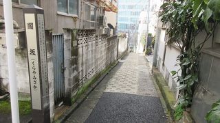 昔はさぞ薄気味悪い場所だったのだろうと、想像力を働かせながら歩きました。