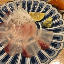 本日おススメの刺身が美味しい。
