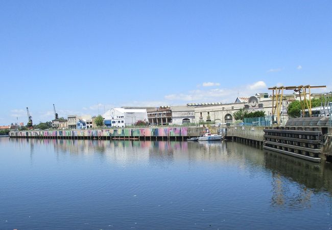 ブエノスアイレスの最初の港があったと言われているカミニート近くのボカ港です。