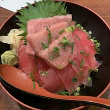 ちょっと贅沢丼