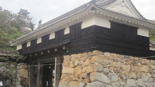 石垣に残されたカタカナ刻銘にも要注目です！