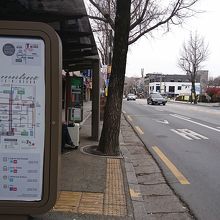 韓屋村入口のバス停