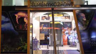 書店でありながらカフェでもある