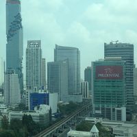 シーロム方面　Wホテルが見えます