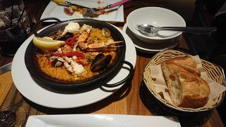 カジュアルなお店