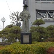 川越市役所の前に有ります