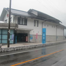 隣接の鯨館の様子