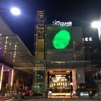 スカイラウンジもあります