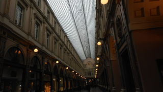 燦々と日を浴びて