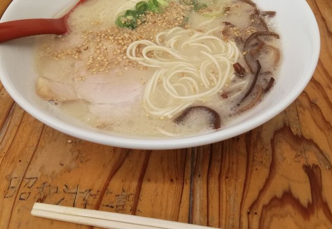 おいしいとんこつラーメン