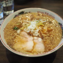 ラーメンこってり、玉ねぎマシ