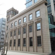 右側面後方からの様子