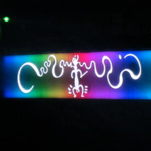 細部のデザインも細かく楽しまれると良いと思います